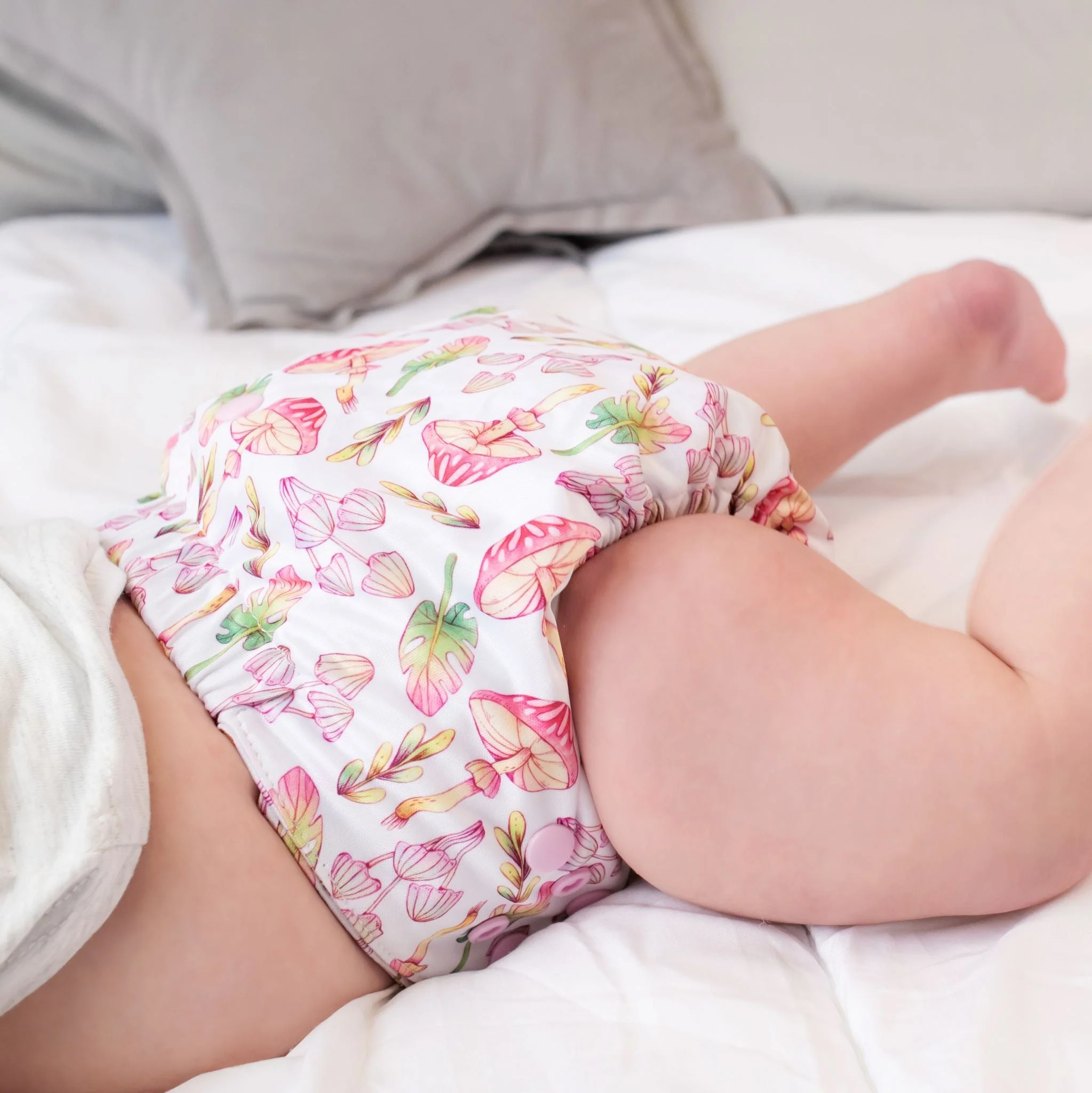 Beginner Reusable Cloth Nappy Set (w/Pod) | Look No Feather - Image 8