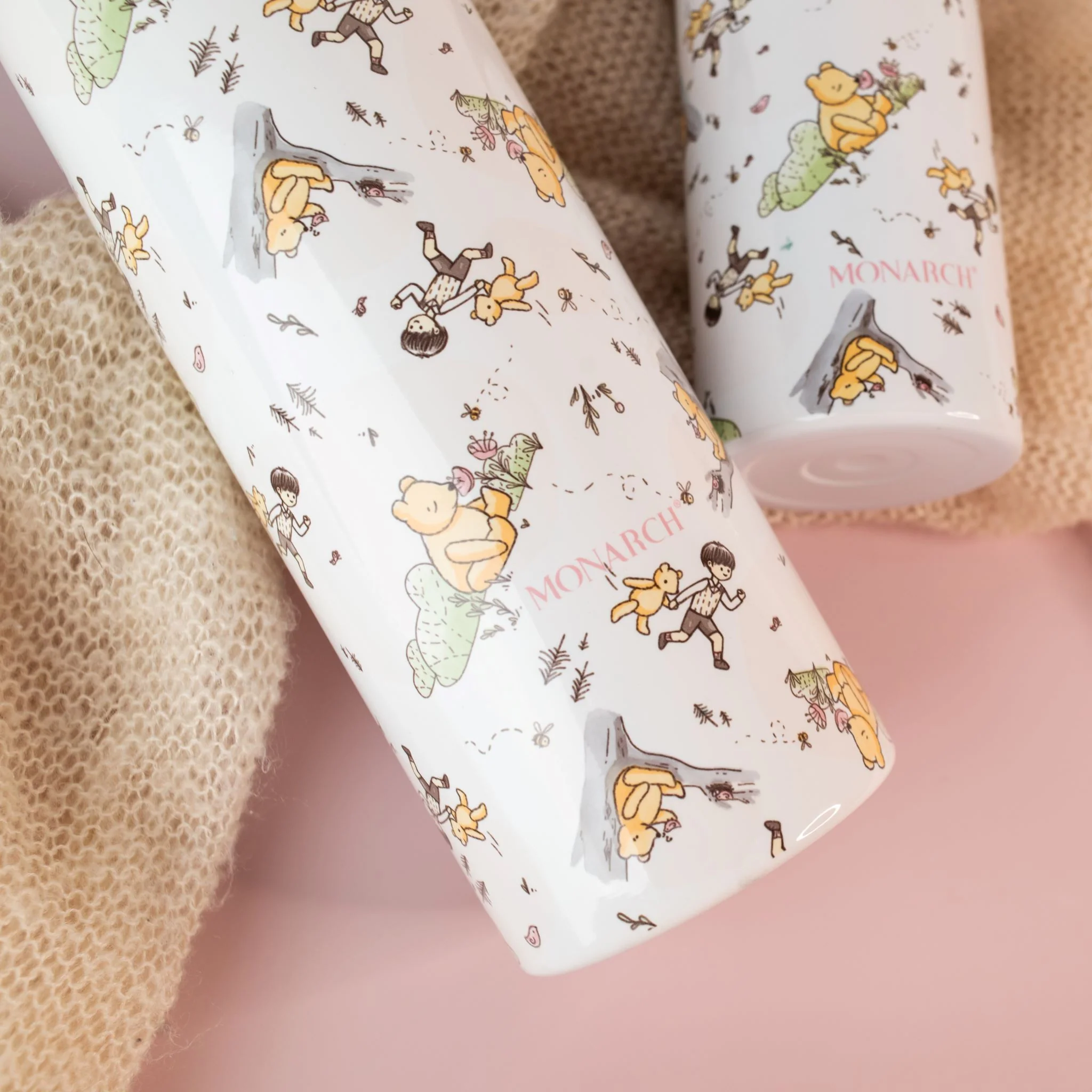 Insulated Bottle (350mL) - Classic Pooh - Image 3